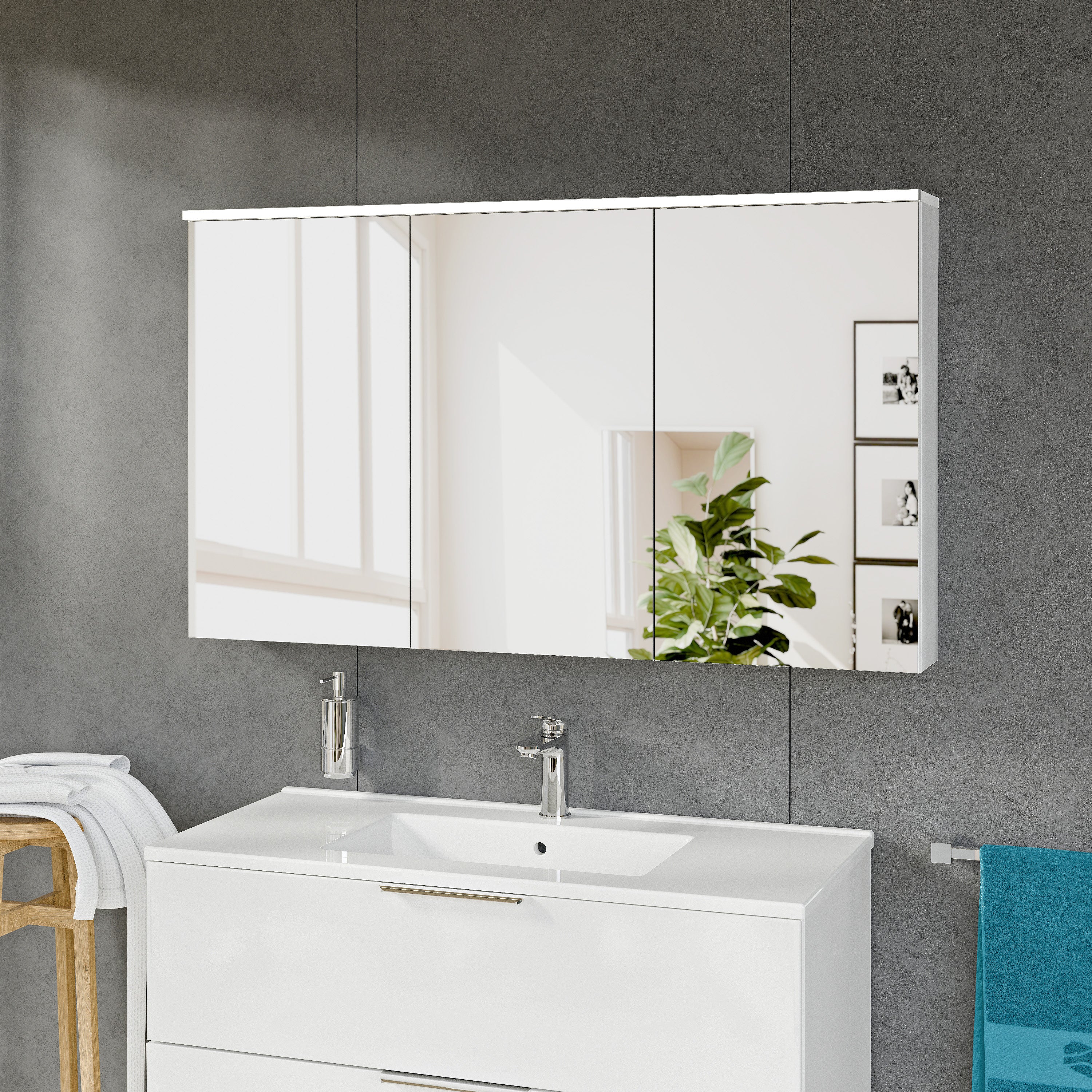SOLO spegelskåp med LED-belysning - 120 cm - 3 dörrar - färg valbar